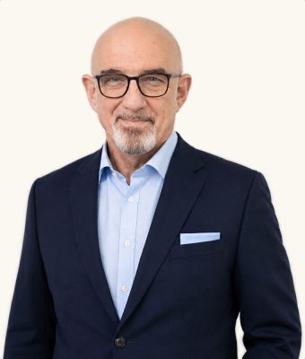  J&uuml;rgen Stilianos Charalampidis